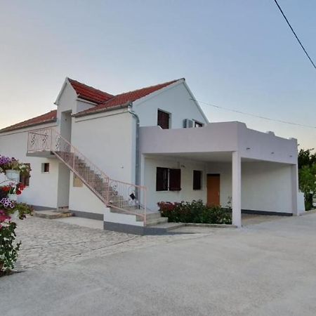 Apartment Magdalena Книн Екстериор снимка